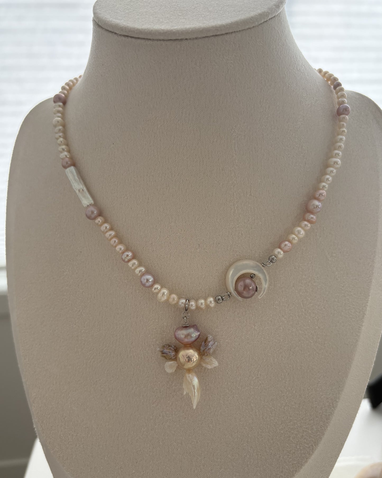 Handmade freshwater pearl wand pendant/necklace