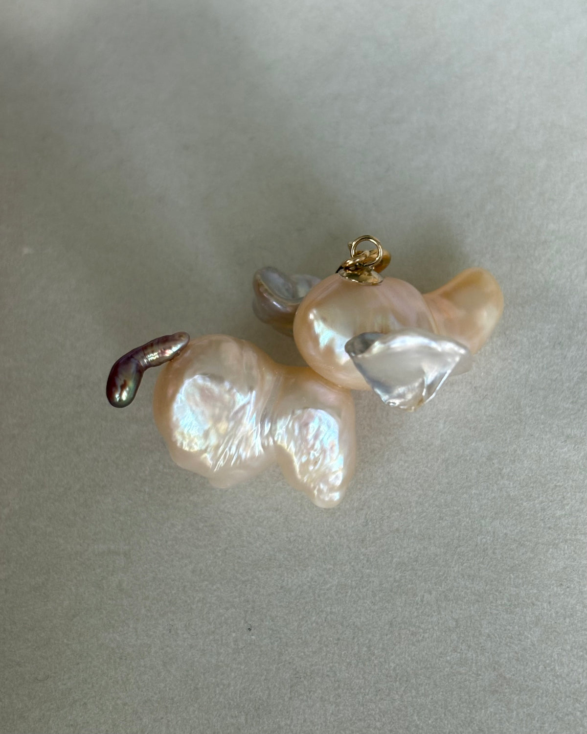 Handmade freshwater pearl elephant pendant
